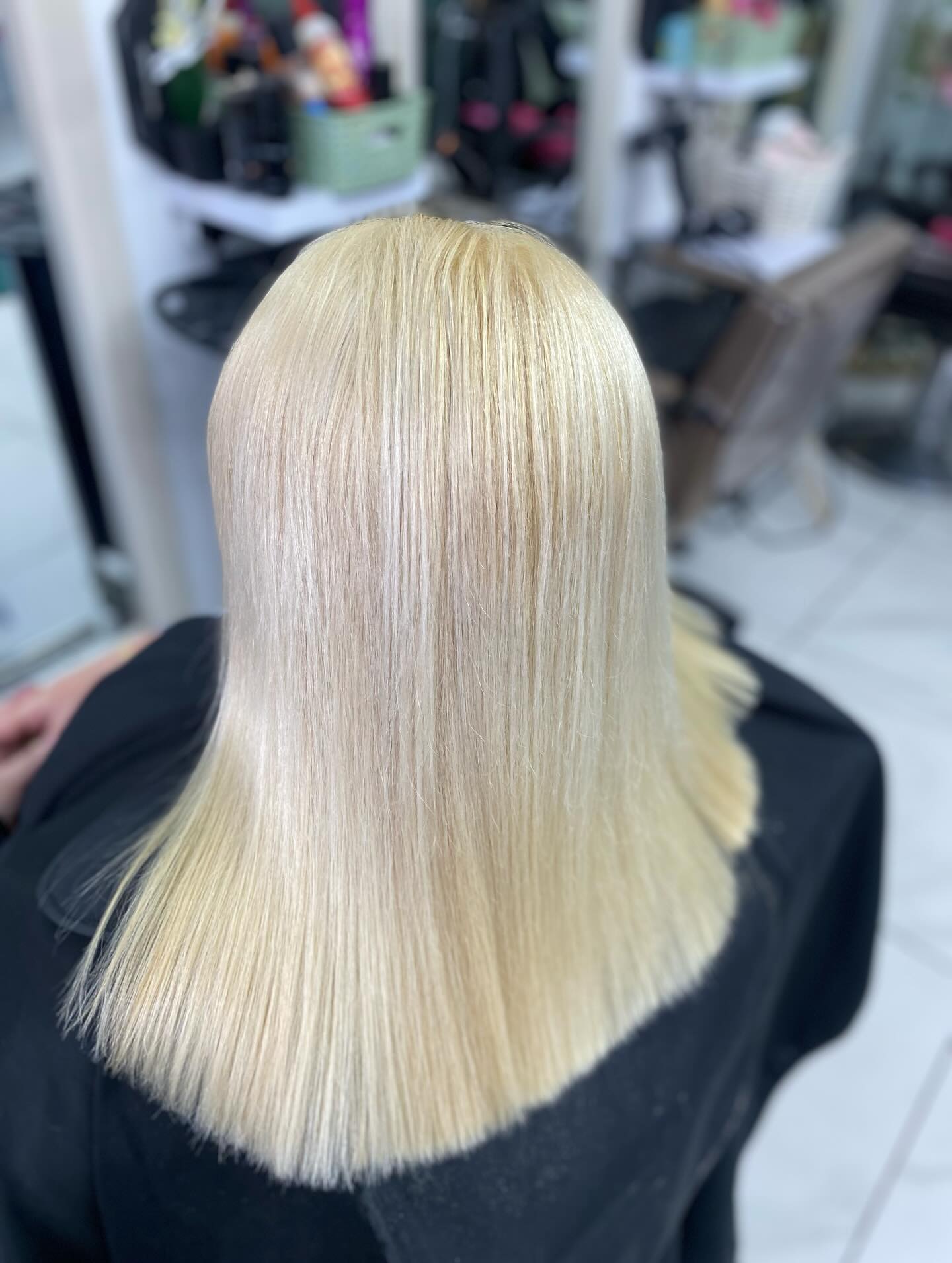 Ladies haircut and styling - Beautiful hair styling